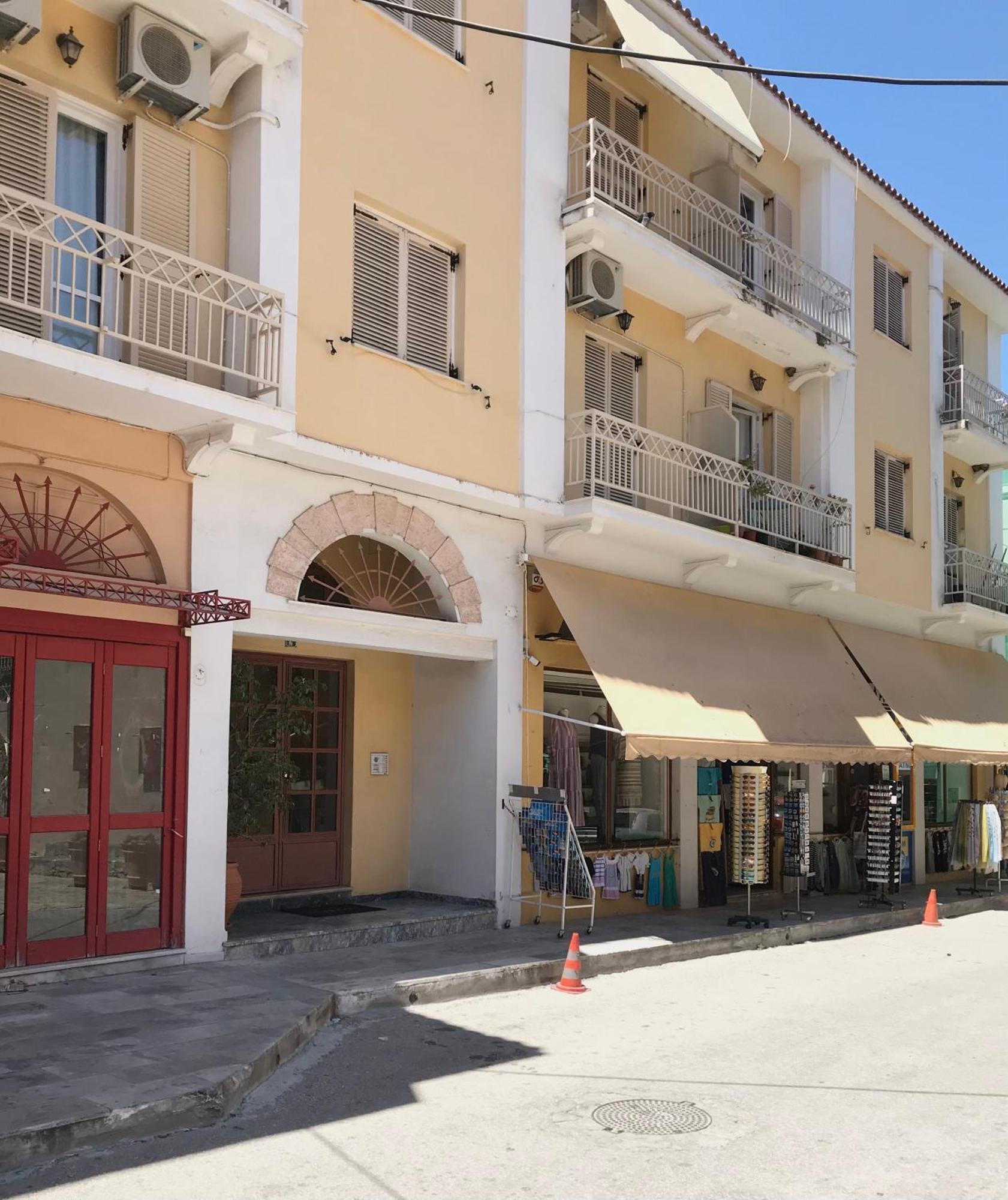 Old Town Apartment Next To Seafront Promenade นาฟปลิโอ ภายนอก รูปภาพ