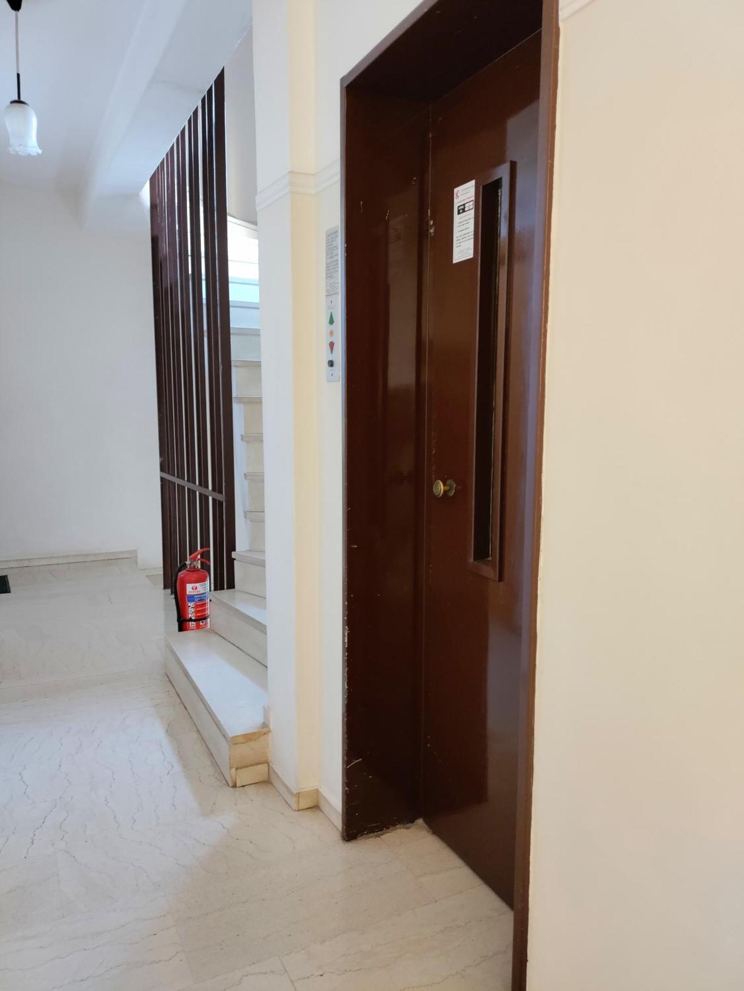 Old Town Apartment Next To Seafront Promenade นาฟปลิโอ ภายนอก รูปภาพ