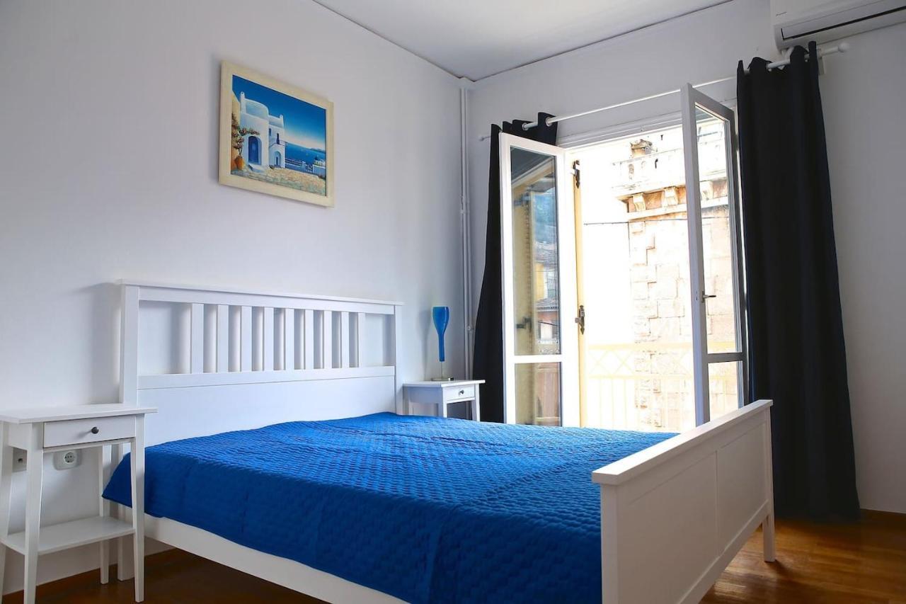 Old Town Apartment Next To Seafront Promenade นาฟปลิโอ ภายนอก รูปภาพ